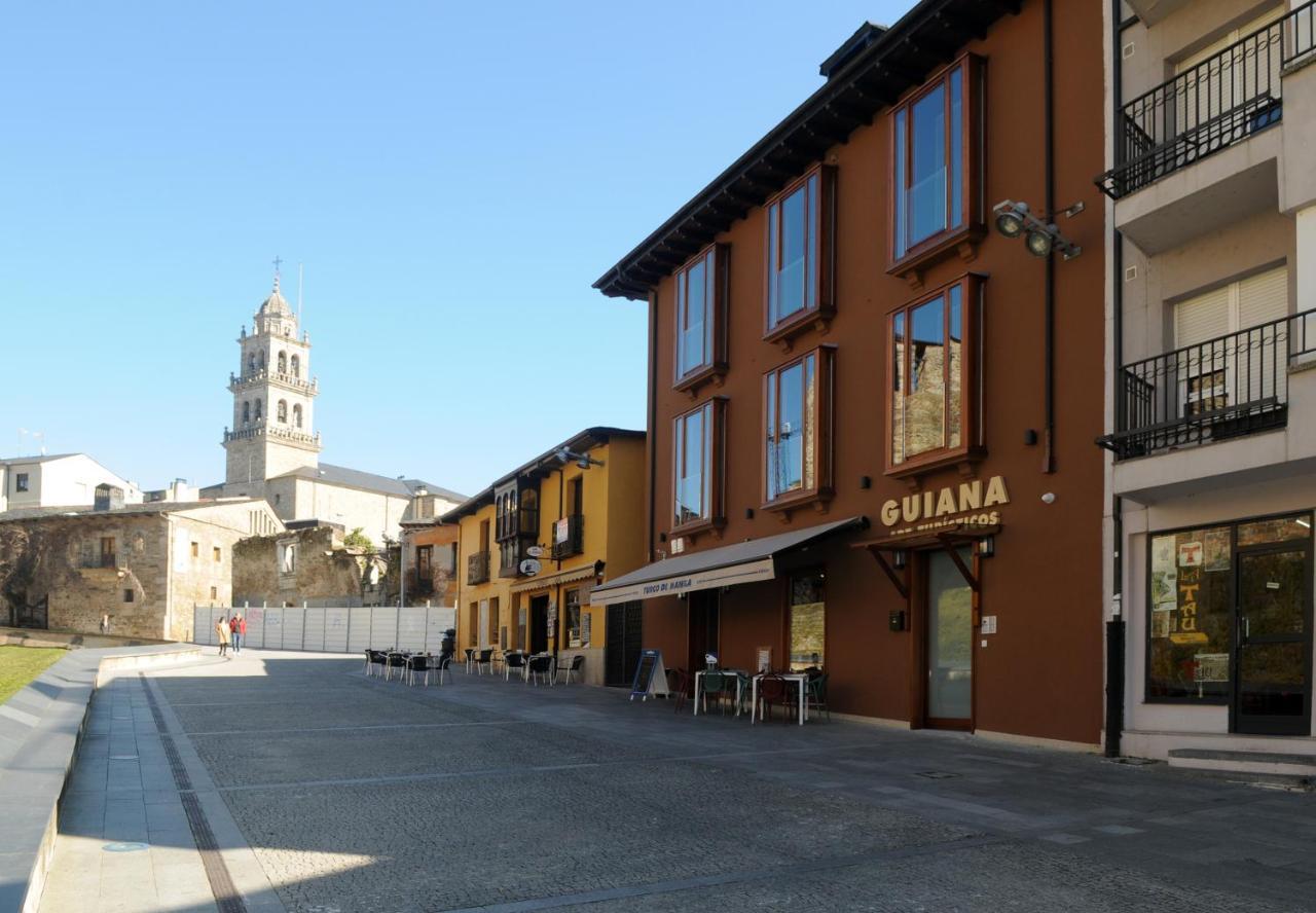 Apartamentos Turisticos Guiana Ponferrada Εξωτερικό φωτογραφία