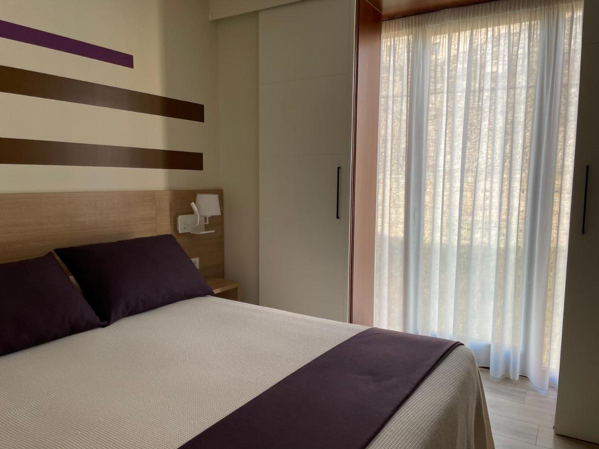 Apartamentos Turisticos Guiana Ponferrada Εξωτερικό φωτογραφία
